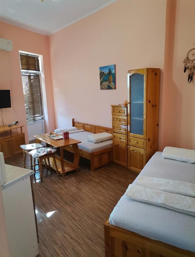 Matrona Guest House Balchik Eksteriør billede