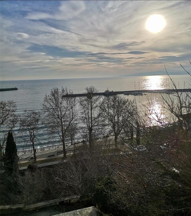 Matrona Guest House Balchik Eksteriør billede